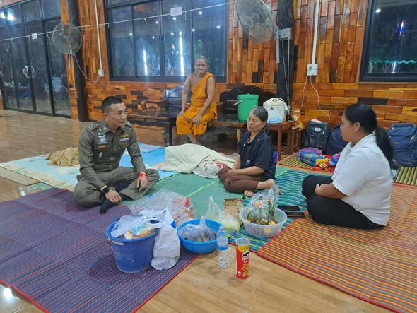 ผู้กำกับฯ ห่วงใย! ลงพื้นที่เยี่ยมศูนย์พักพิงชั่วคราว